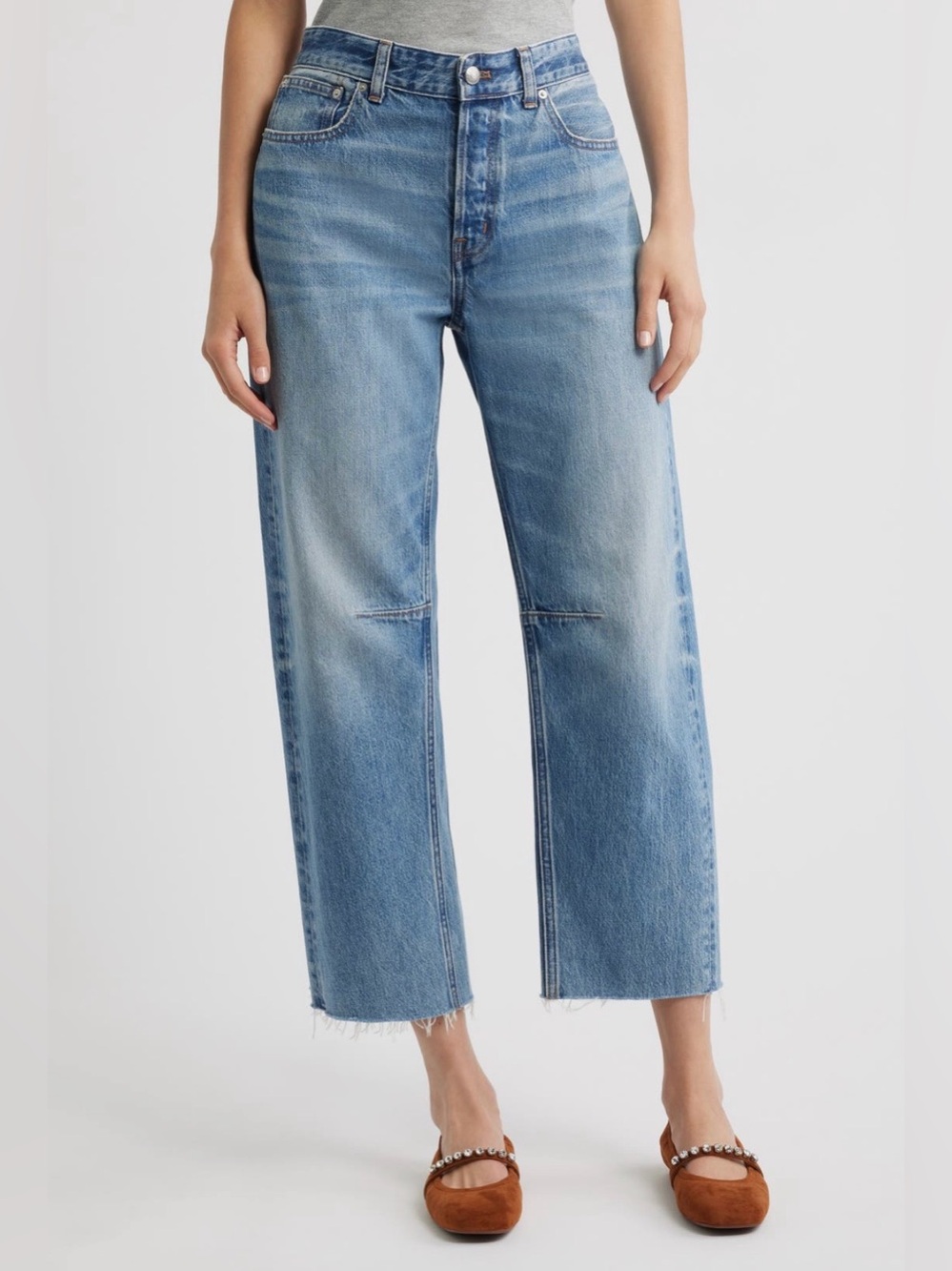NWT. Madewell Women’s The Darted Barrel Leg Jeans, Hazelton Wash, Size 28
